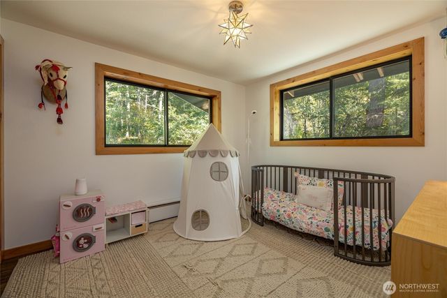 7577 Canyon View Drive, Glacier, WA 98244