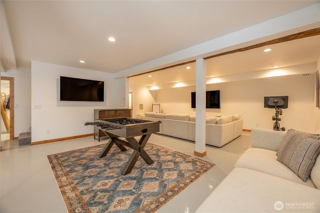 7577 Canyon View Drive, Glacier, WA 98244