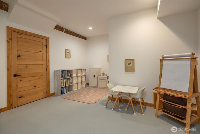 7577 Canyon View Drive, Glacier, WA 98244