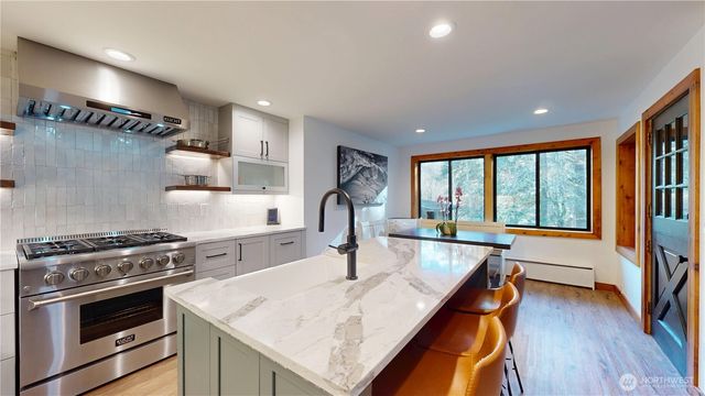 7577 Canyon View Drive, Glacier, WA 98244