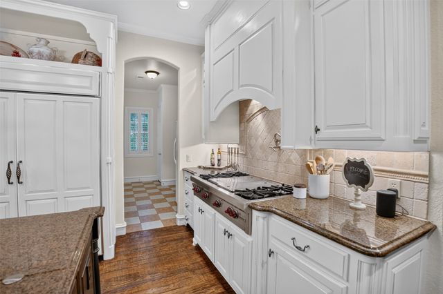 1012 Brae Court, Fort Worth, TX 76111