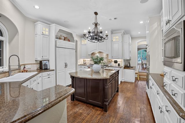 1012 Brae Court, Fort Worth, TX 76111