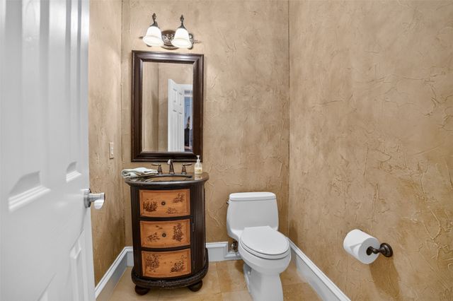 1012 Brae Court, Fort Worth, TX 76111