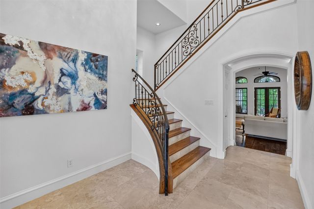 1012 Brae Court, Fort Worth, TX 76111