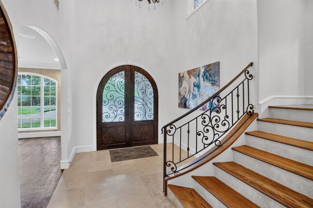 1012 Brae Court, Fort Worth, TX 76111