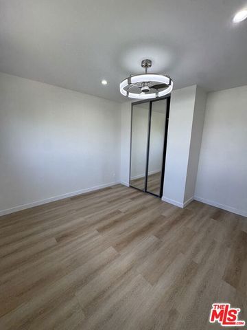 224 W 107th Street, Los Angeles, CA 90003
