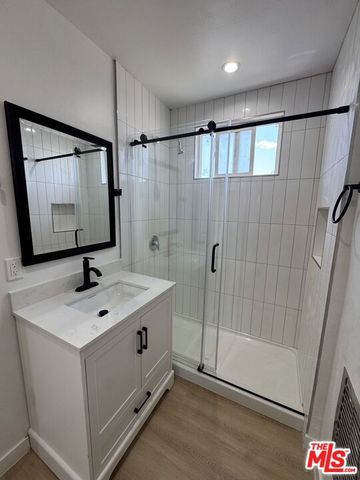 224 W 107th Street, Los Angeles, CA 90003