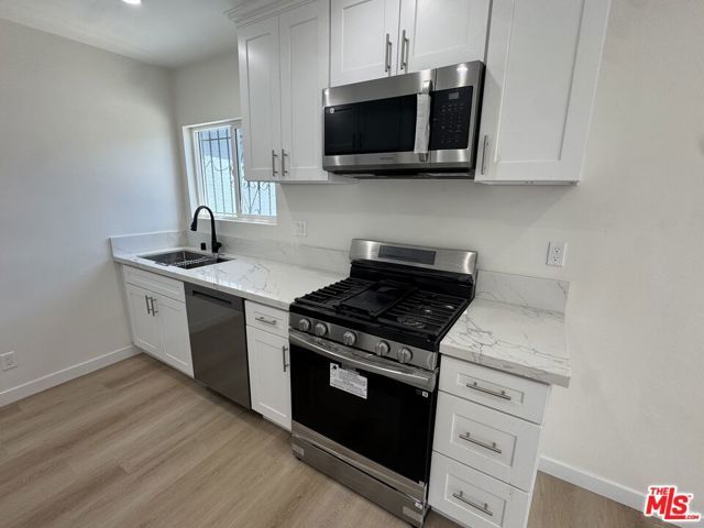 224 W 107th Street, Los Angeles, CA 90003