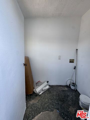 224 W 107th Street, Los Angeles, CA 90003