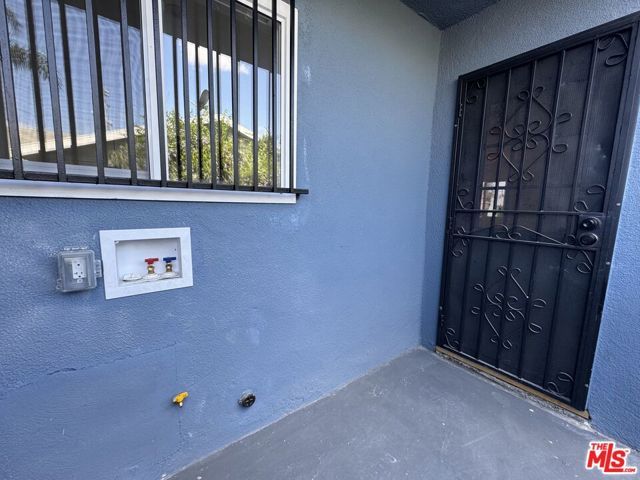 224 W 107th Street, Los Angeles, CA 90003