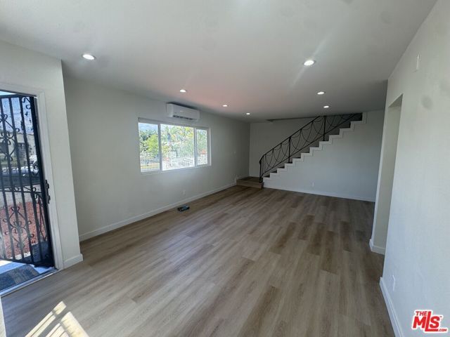 224 W 107th Street, Los Angeles, CA 90003