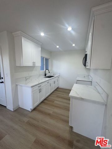 224 W 107th Street, Los Angeles, CA 90003