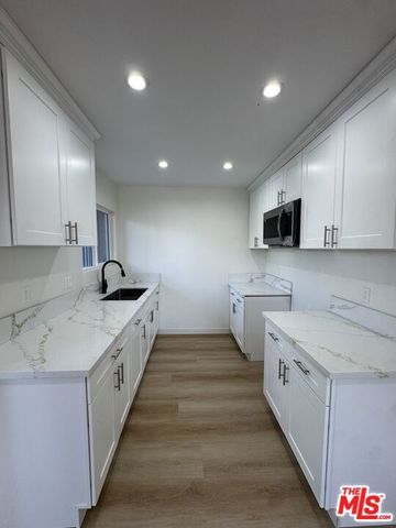 224 W 107th Street, Los Angeles, CA 90003