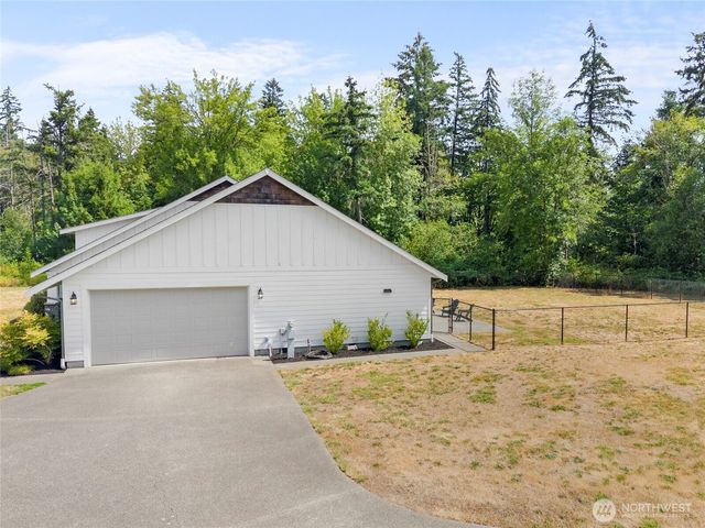 5542 Meadowood Lane NE, Olympia, WA 98506