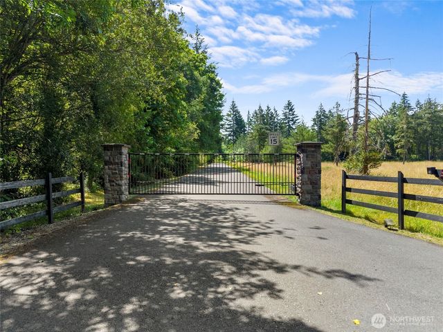 5542 Meadowood Lane NE, Olympia, WA 98506