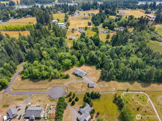 5542 Meadowood Lane NE, Olympia, WA 98506