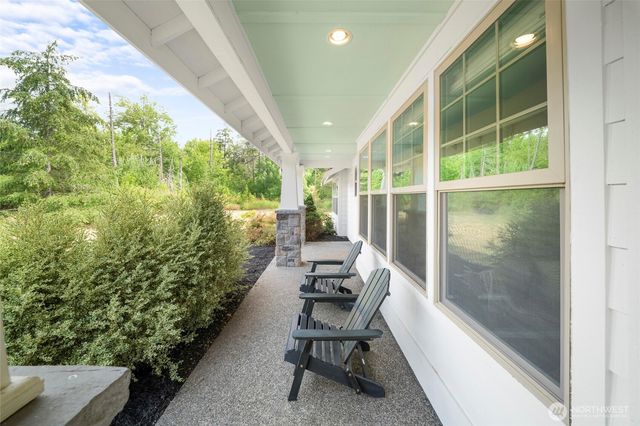 5542 Meadowood Lane NE, Olympia, WA 98506
