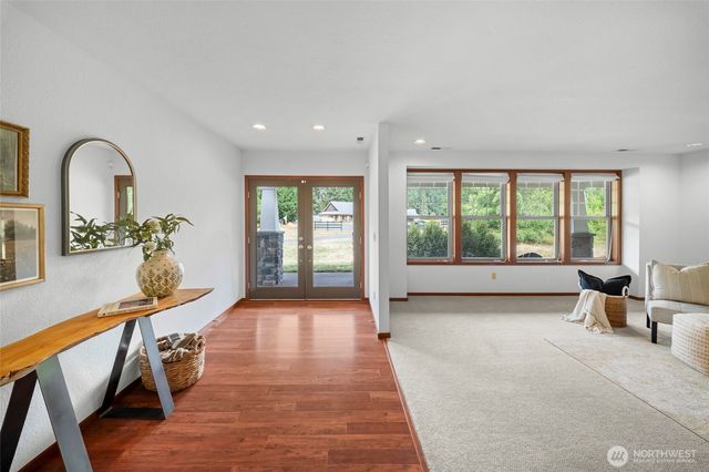 5542 Meadowood Lane NE, Olympia, WA 98506