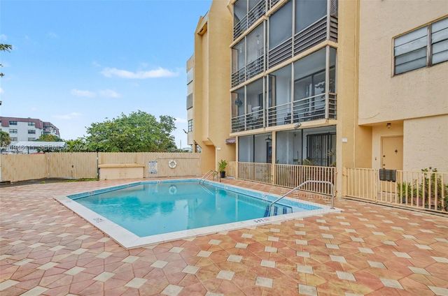 6831 W 14th Ct 403, Hialeah, FL 33014