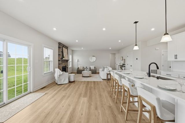 4042 Cross Creek Cir, Middlesex Twp, PA 16059