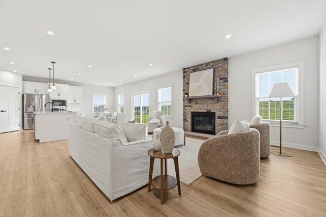 4042 Cross Creek Cir, Middlesex Twp, PA 16059