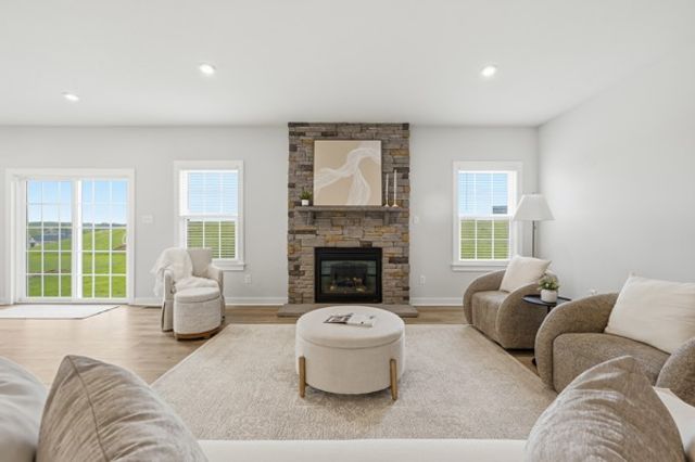 4042 Cross Creek Cir, Middlesex Twp, PA 16059