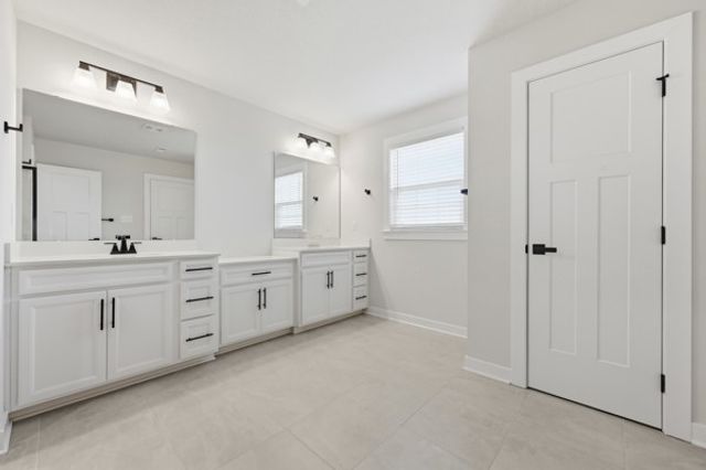 4042 Cross Creek Cir, Middlesex Twp, PA 16059