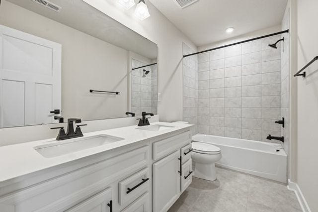 4042 Cross Creek Cir, Middlesex Twp, PA 16059