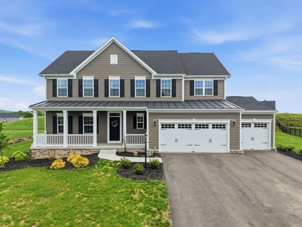 4042 Cross Creek Cir, Middlesex Twp, PA 16059