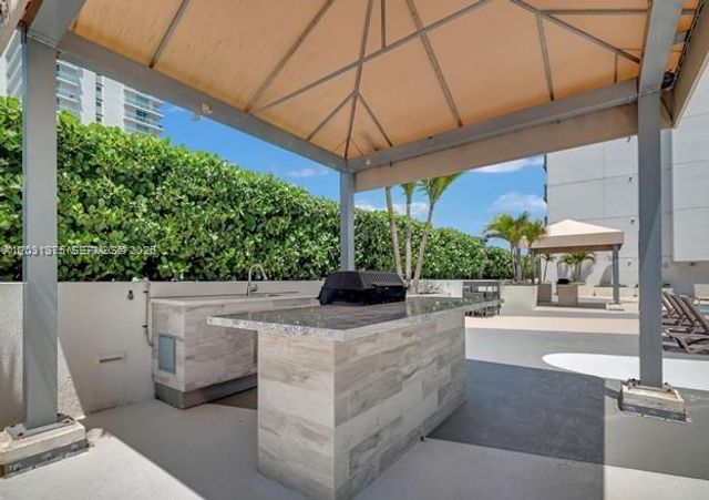 1871 S River Drive 1606, Miami, FL 33125