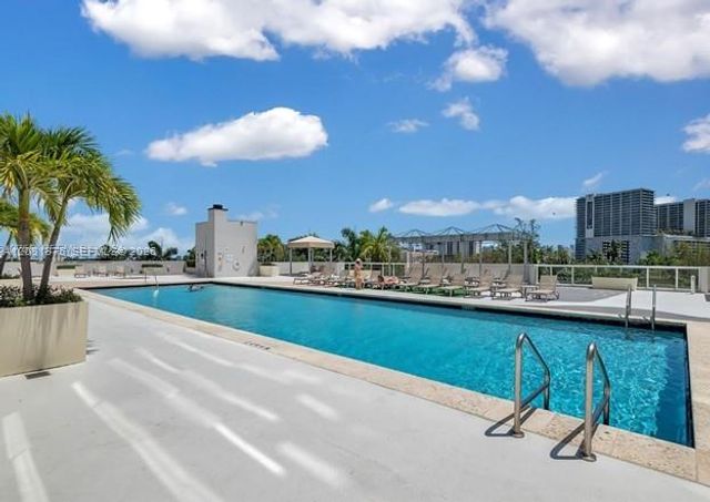 1871 S River Drive 1606, Miami, FL 33125