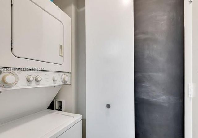 1871 S River Drive 1606, Miami, FL 33125