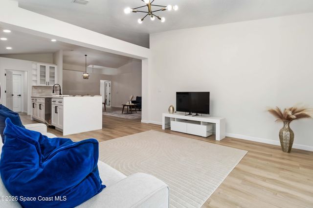 2161 Brookshire Circle, Melbourne, FL 32904