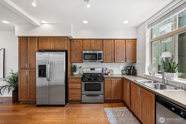 2136 S G Street, Tacoma, WA 98405