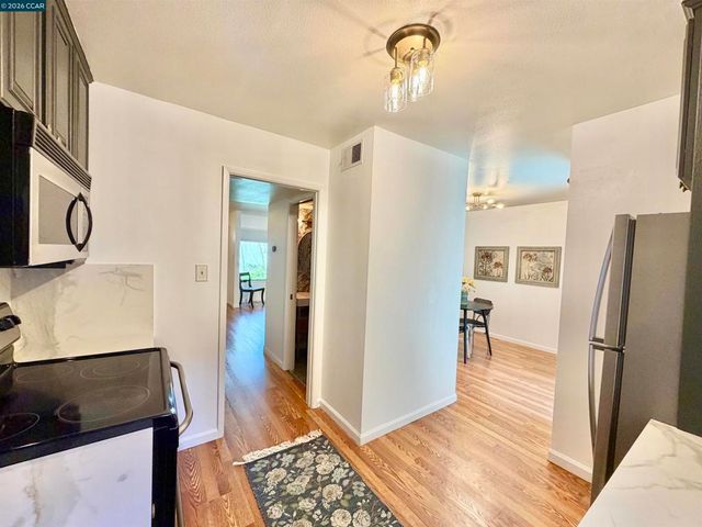 111 Ascot Ct C, Moraga, CA 94556