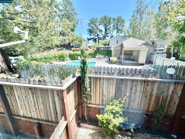 111 Ascot Ct C, Moraga, CA 94556
