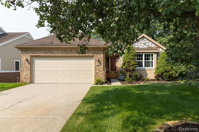 41654 Kenilworth Lane, Novi, MI 48377