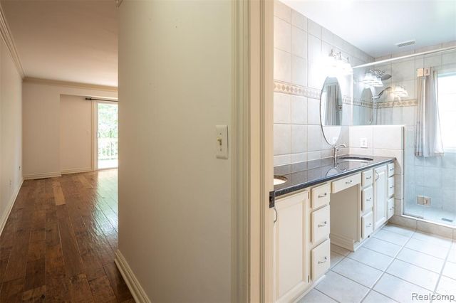 41654 Kenilworth Lane, Novi, MI 48377