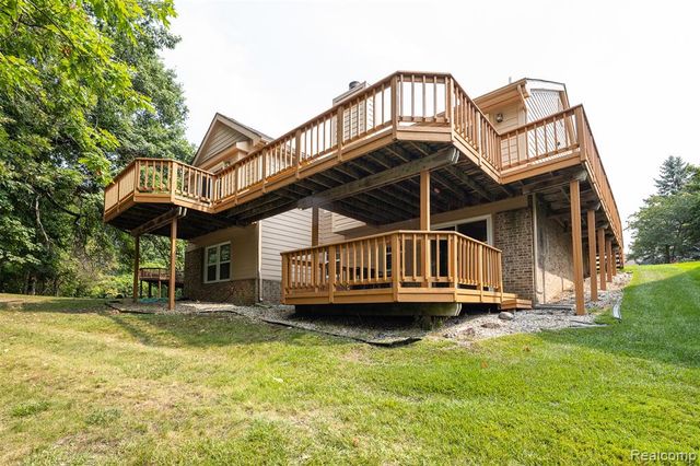 41654 Kenilworth Lane, Novi, MI 48377