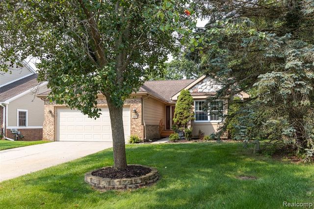 41654 Kenilworth Lane, Novi, MI 48377
