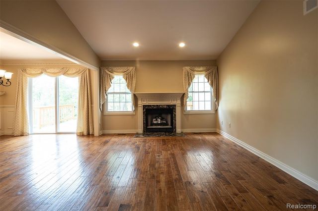 41654 Kenilworth Lane, Novi, MI 48377