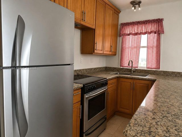 323 Fillmore St 10, Hollywood, FL 33019