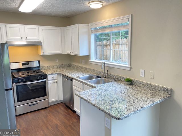 2668 Laurel Lane NW, Kennesaw, GA 30152
