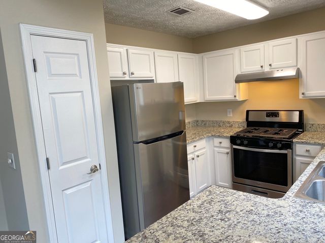 2668 Laurel Lane NW, Kennesaw, GA 30152