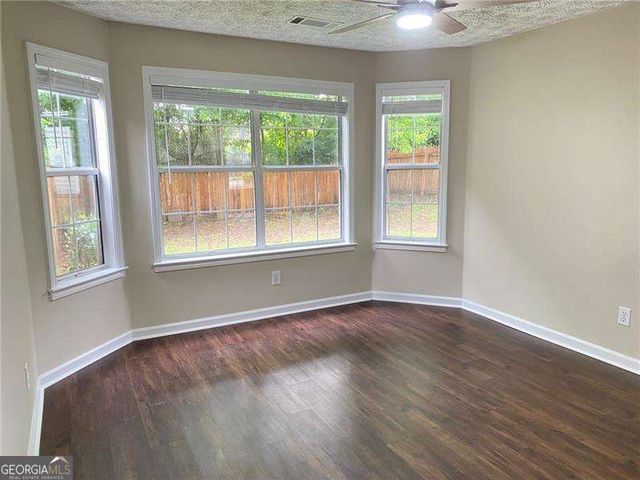2668 Laurel Lane NW, Kennesaw, GA 30152