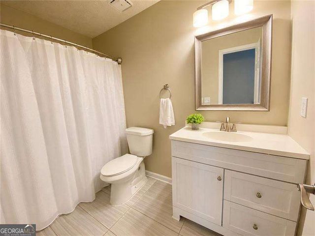 2668 Laurel Lane NW, Kennesaw, GA 30152
