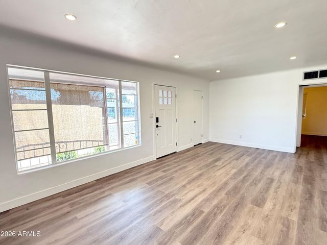 102 W 8th Place, Mesa, AZ 85201