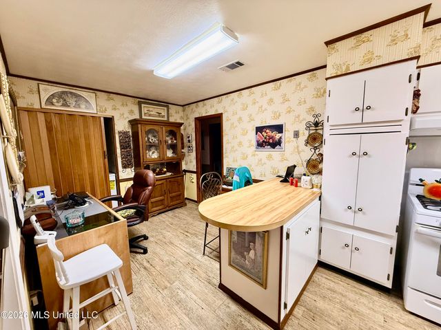 2155 Sherwood Place, Biloxi, MS 39531