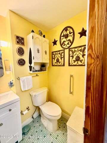 2155 Sherwood Place, Biloxi, MS 39531