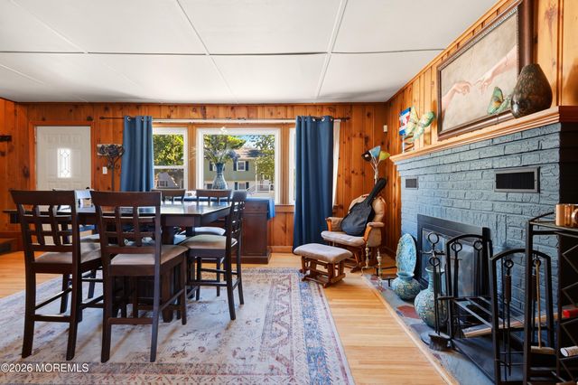 352 Anchor Avenue, Beachwood, NJ 08722